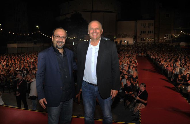 Asghar Farhadi z direktorjem Sarajevskega filmskega festivala Mirsadom Purivatro. FOTO: SFF
