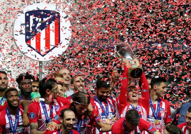 Antoine Griezmann s pokalom. FOTO: Reuters