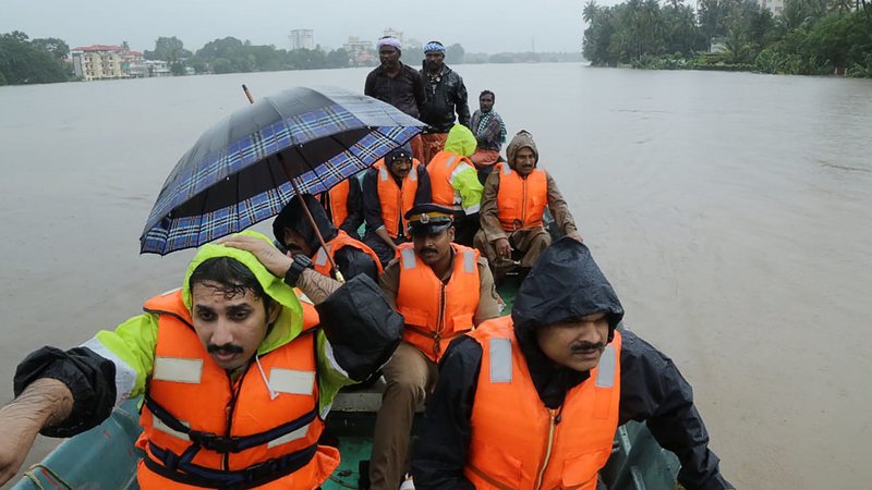 Fotografija: V zvezni državi Kerala ne pomnijo tako obilnega deževja. FOTO: AFP