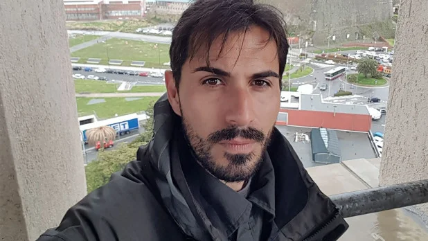 Fotografija: Davide Capello: »Ne vem, kako je sploh mogoče, da je bil moj avtomobil nepoškodovan. Vse skupaj je bilo kakor v filmu.« FOTO: Facebook