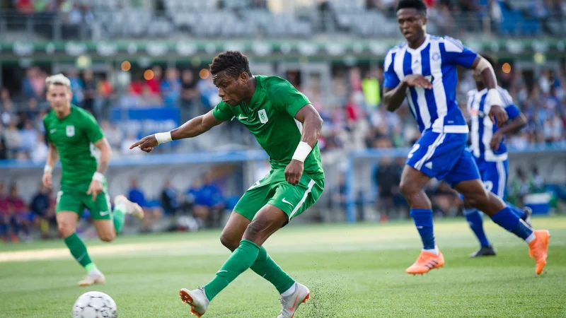 Fotografija: Olimpijin najstnik Issah Abass je HJK v dveh tekmah zabil tri gole.
Foto SPS/NK Olimpija Ljubljana