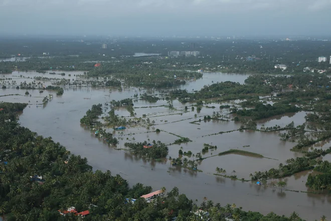 Umrlo je več kot 320 ljudi. FOTO: AFP