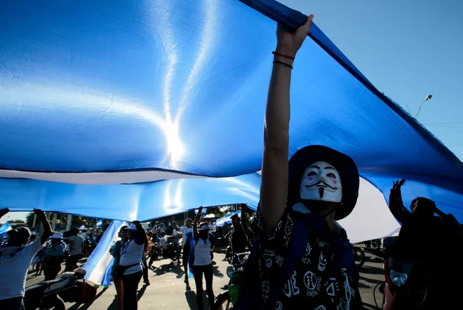 V Managui potekajo protesti proti vladi predsednika Nikaragve Daniela Ortege.&nbsp;Foto Oswaldo Rivas Reuters