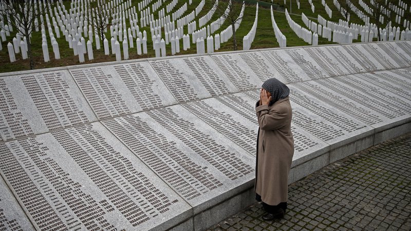 Fotografija: Tragična Srebrenica je postala glavna predvolilna tema. FOTO: Reuters