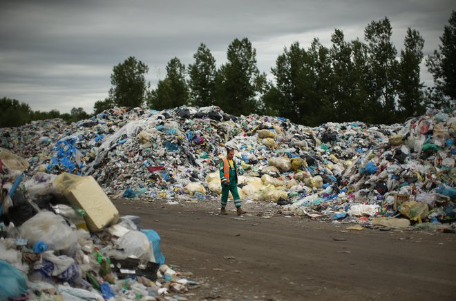 Slovenija ima težave tudi z drugimi odpadki. FOTO: Jure Eržen/Delo