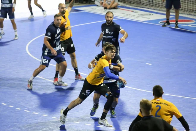 Komaj 18-letni celjski up Domen Makuc je blestel na turnirju v Strugi in je bil izbran za najboljšega igralca. FOTO: CPL