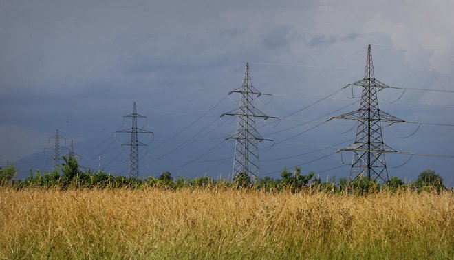 Cene elektrike je poganjalo navzgor vreme v Nemčiji in Franciji.  FOTO: Jože Suhadolnik/Delo