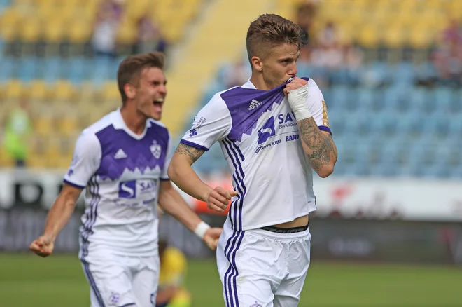 Luka Zahović je odlično strelsko pomlad zaokrožil z dvema goloma v zadnjem štajerskem derbiju maja v Celju, v prvem v tej sezoni pa lahko strelsko formo še izboljša.<br />
Foto Tadej Regent/Delo