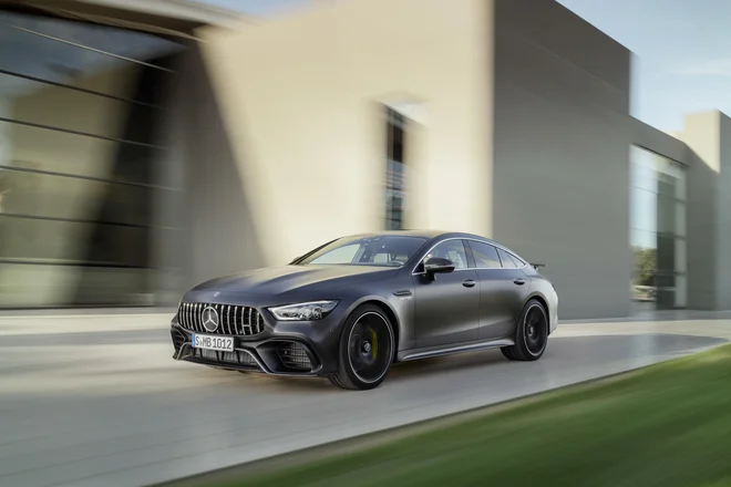 Mercedes-benz AMG GT4 seveda navdušuje v vseh pogledih. FOTO: Daimler