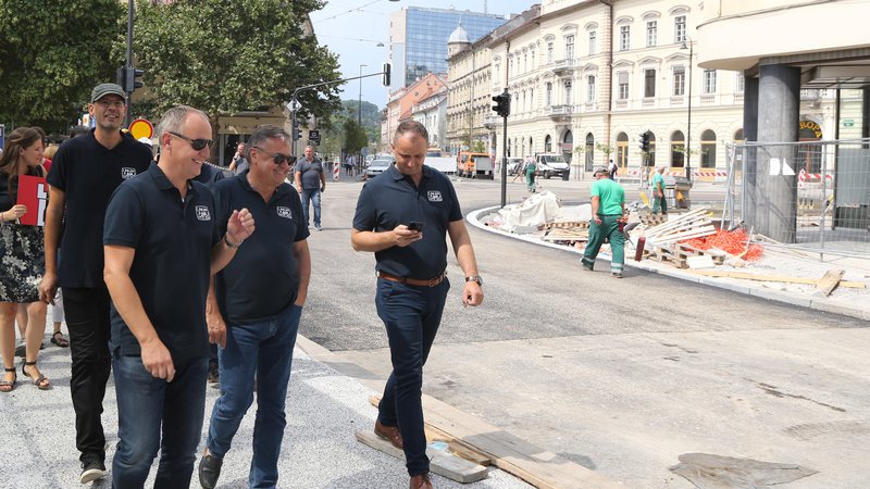 Fotografija: Ogled prenove Gosposvetske in Dalmatinove ulice z županom Zoranom Jankovićem. FOTO: Tomi Lombar