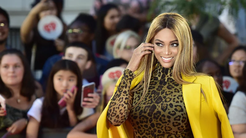 Fotografija: Znana ameriška manekenka Tyra Banks se je udeležila podelitve glasbenih nagrad iHeartRadio Music Awards v Torontu. FOTO: Frank Gunn/AP