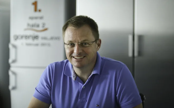 Simon Kumer, direktor Gorenja v Valjevu: »Delo je cenejše kot v Sloveniji, tudi brezposelnost je večja, a razmere se spreminjajo.« FOTO: Jože Suhadolnik