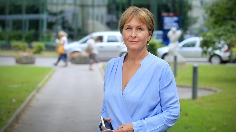 Fotografija: Štiblar Kisićeva vztraja, da je njen status generalne direktorice onkološkega inštituta zakonit in legitimen. FOTO: Blaž Samec/Delo
