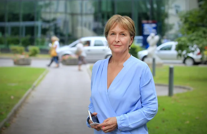 Štiblar Kisićeva vztraja, da je njen status generalne direktorice onkološkega inštituta zakonit in legitimen. FOTO: Blaž Samec/Delo
