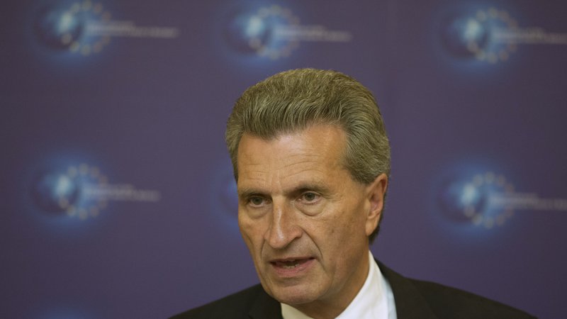 Fotografija: Günther Oettinger pravi, da bodo največji zmagovalci nesprejetja proračuna EU Vladimir Putin, Donald Trump in Recep Tayyip Erdoğan. FOTO: Reuters