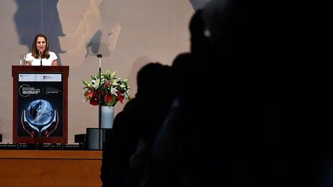 Kanadska zunanja ministrica Chrystia Freeland med nedavnim obiskom v Nemčiji. FOTO: AFP/John Macdougall