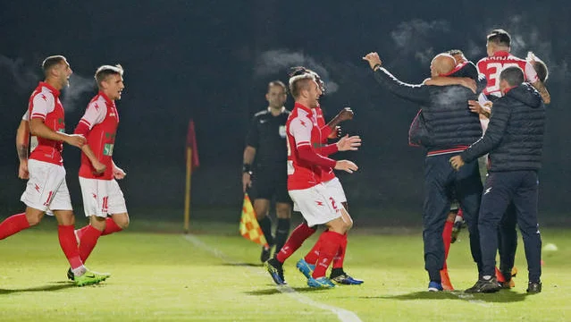 Fotografija: Nogometaši Aluminija še naprej presenečajo. FOTO: Tomi Lombar/Delo