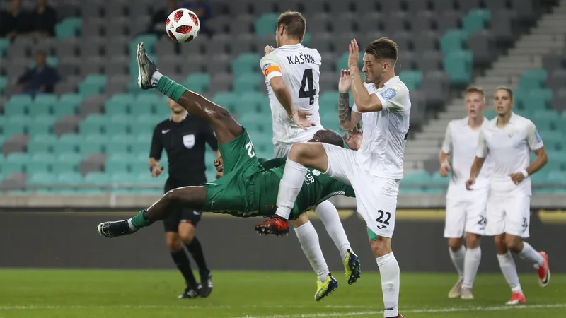 Jucie Lupeta je dosegel gol s škarjicami, kakršnih ne vidiš vsak dan. FOTO: Leon Vidic/Delo