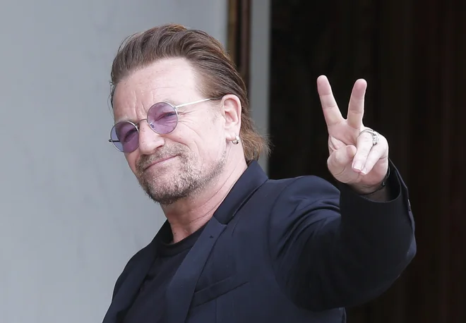 Bono je izgubil glas med pesmijo&nbsp;<em>Beautiful Day.</em> FOTO: AP