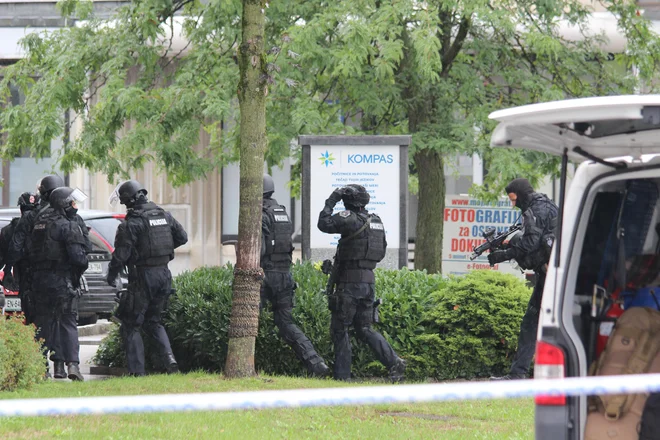 Policija je grožnje vzela resno. FOTO: Špela Ankele