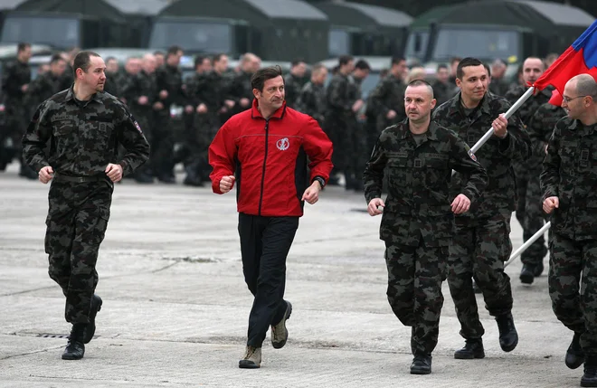 Erjavcu po desetih let ponovno diši obrambni resor. FOTO: Matej Družnik/Delo<br />