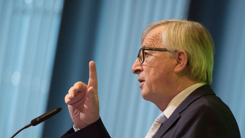 Fotografija: V nasprotju z letom 2014, ko je bil izbran Juncker, in je obstajala naveza EPP s socialisti, bo položaj ob tokratnih volitvah v parlamentu bolj zapleten. FOTO: AFP
