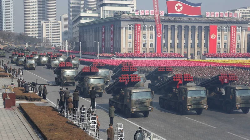 Devetega septembra je v Severni Koreji dan republike. Na ta dan pred natanko 70 leti so razglasili ustanovitev Demokratične ljudske republike Koreje. FOTO: Reuters