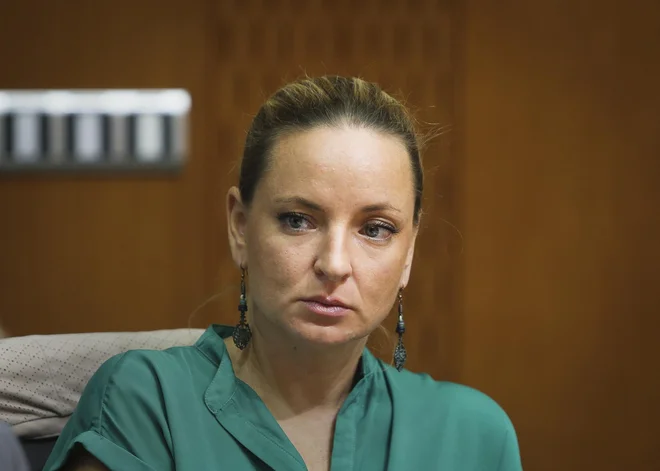 »Vesna Györkös Žnidar kot vodilna na ministrstvu za notranje zadeve, v okviru katerega deluje policija, bi morala razumeti, da napoved vložitve kazenske ovadbe ni in ne more biti razumljena kot grožnja, saj gre le za uporabo legitimnih in zakonitih
