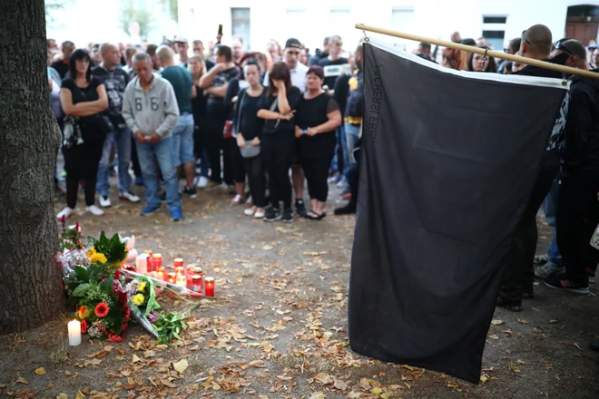 Dvaindvajsetletni Nemec je umrl po prepiru z Afganistancema. FOTO: Hannibal Hanschke/Reuters