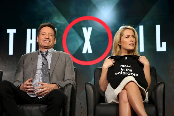 Igralca David Duchovny in Gillian Anderson FOTO: David Mcnew/Reuters