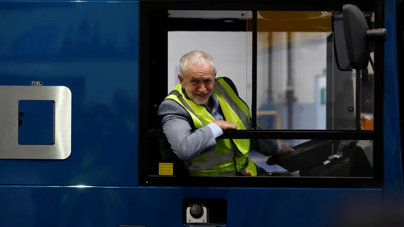 Fotografija: Jeremy Corbyn v primeru prihoda na oblast obljublja radikalne spremembe. FOTO: REUTERS/Russell Cheyne