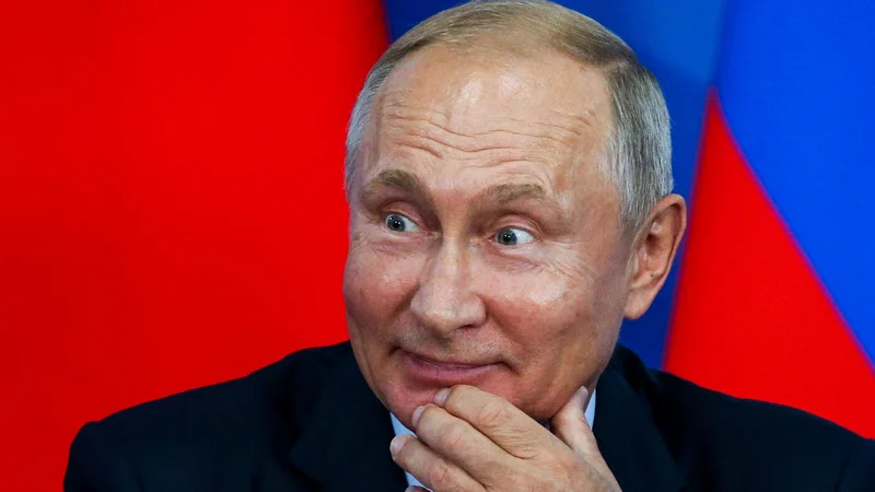 Fotografija: Vabila Vladimirja Putina nista sprejela severnokorejski vodja in južnokorejski predsednik Mun Dže In. Foto: Reuters