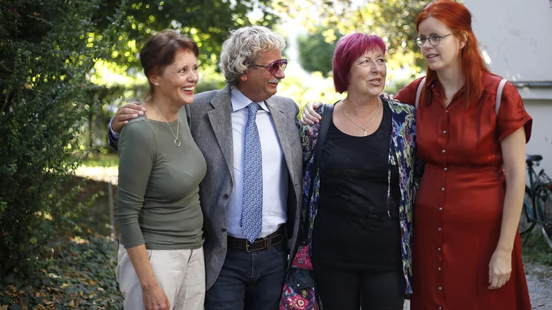 Fotografija: Kandidati za novega predsednika DSP: Draga Potočnjak, Marij Čuk, Aksinja Kermauner in Gabriela Babnik. Foto Blaž Samec