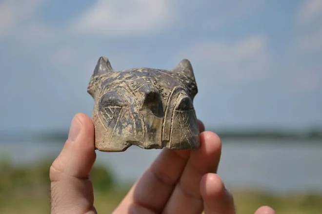 S civilizacijo iz Vinče se zastavlja vprašanje, kje se je rodila prva pisava na svetu. FOTO: panacomp.net