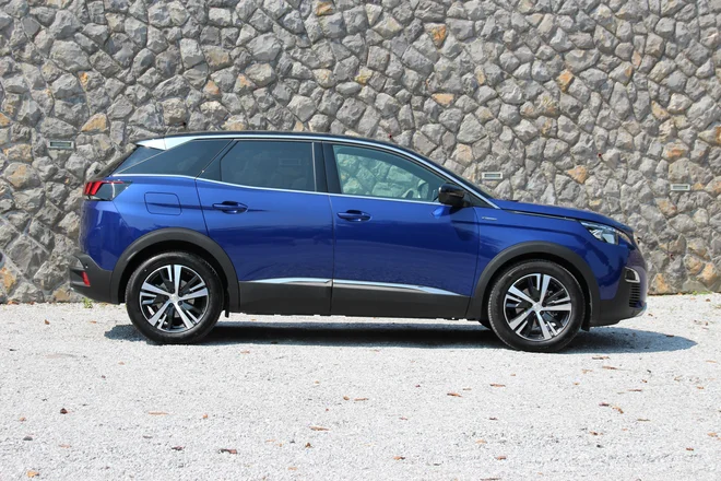 Peugeot 3008 ima očem vabljivo stransko linijo. FOTO: Gregor Pucelj