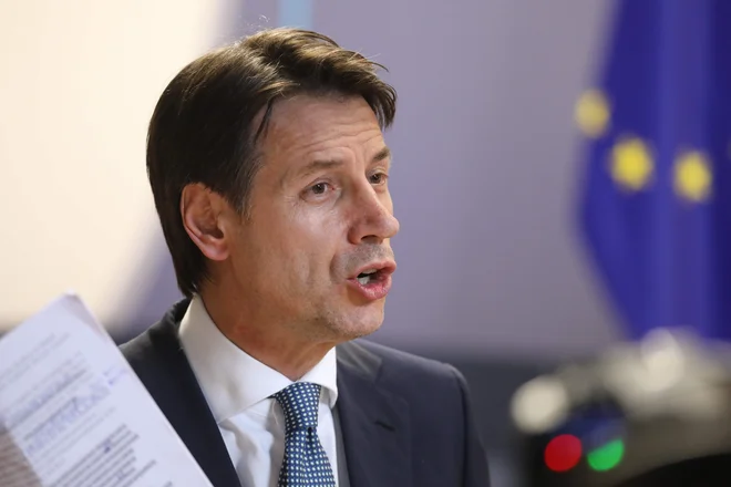 Italijanski premier Giuseppe Conte se bo danes mudil v Genovi. FOTO: AFP/Ludovic MARIN