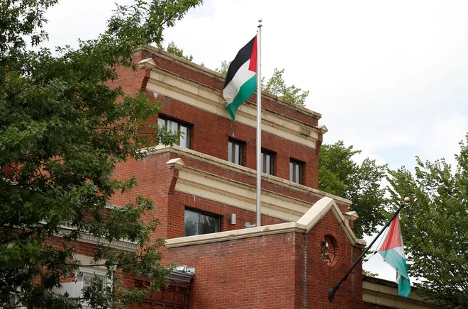 Palestinci si želijo, da bi bilo zaprtje misije kratkotrajno. FOTO: Kevin Lamarque/Reuters