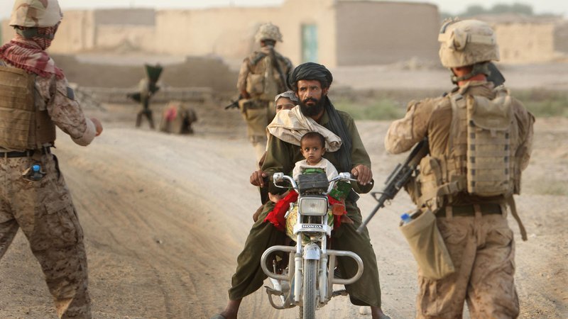 Fotografija: Sedemnajst let po začetku vojne in po izgubi več kot deset tisoč življenj je Afganistan v popolnem razsulu. FOTO: Jure Eržen/Delo 