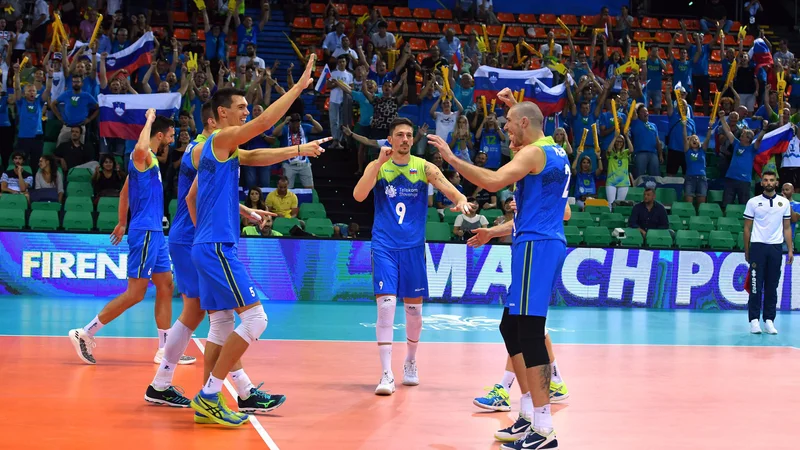 Fotografija: Slovenci so tudi po drugem dvoboju na svetovnih prvenstvih še neporaženi. Foto FIVB