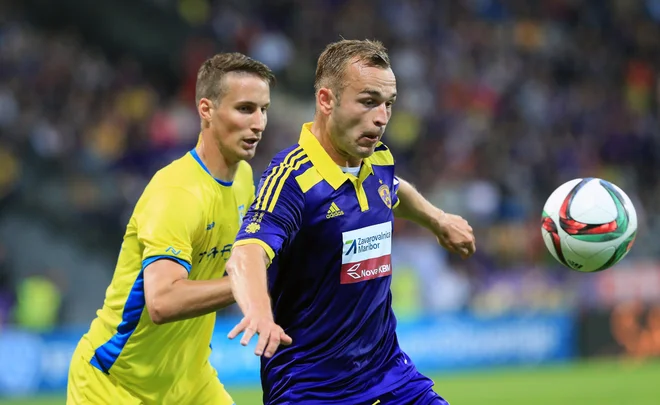 Dalibor Volaš je nekoč zabijal gole za Maribor, danes v Krškem pa bo velik domači adut. Foto Tadej Regent/Delo