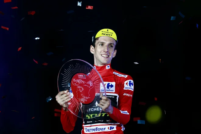 Simon Yates je v Madridu pri 26 letih zaključil svojo sedmo tritedensko dirko. FOTO: AFP