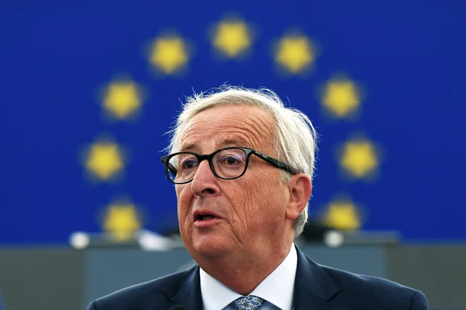 Ne glede na objavo mnenja pravne službe komisije vse tri strani vztrajajo pri svojih stališčih. FOTO: Frederick Florin/Afp