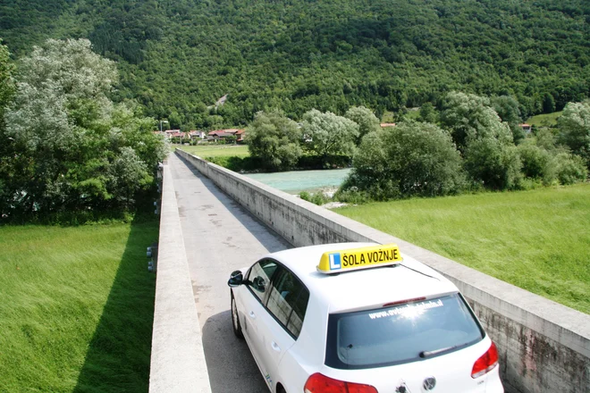 Pot do vozniškega dovoljenja ni ne preprosta ne poceni. FOTO: Blaž Močnik