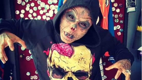 Fotografija: Kolumbijec Kalaka Skull menda edini, ki si je v iskanju želene podobe dal odrezati ušesa in nos. FOTO: Instagram