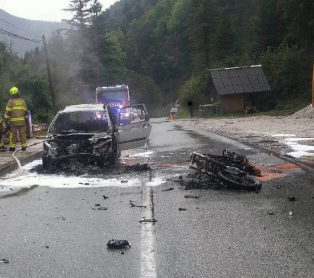 Kranjski policisti so posredovali posledice prometne nesreče. Foto Pu Kranj