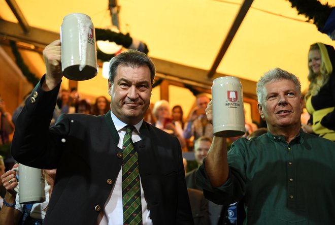 Župan mesta Dieter Reiter na odprtju Oktoberfesta FOTO: Andreas Gebert/Reuters