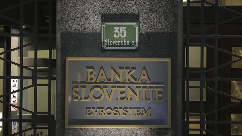 Fotografija: V Banki Slovenije se zavedajo, da se bodo morali potruditi za povrnitev ugleda institucije. Foto: Jože Suhadolnik