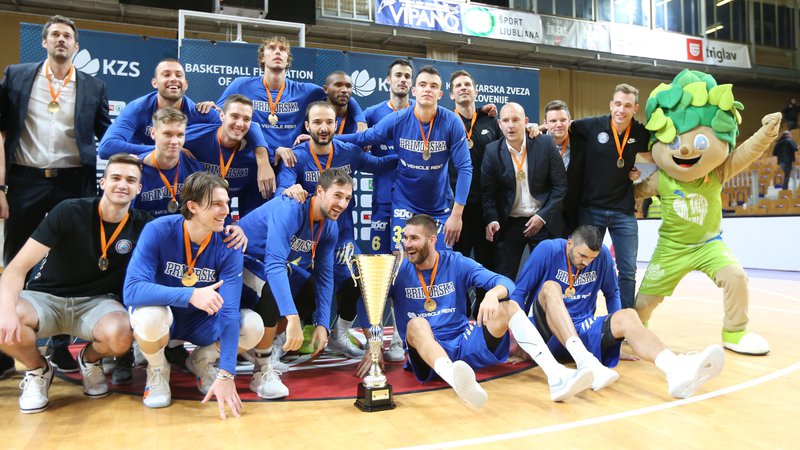 Fotografija: Košarkarji Sixta Primorske so prvič osvojili slovenski superpokal. Foto Tomi Lombar