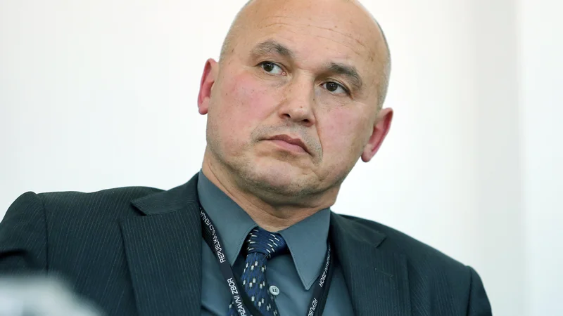 Fotografija: Direktor Sove Zoran Klemenčič se bo moral umakniti svojemu nasledniku. FOTO: Aleš Černivec