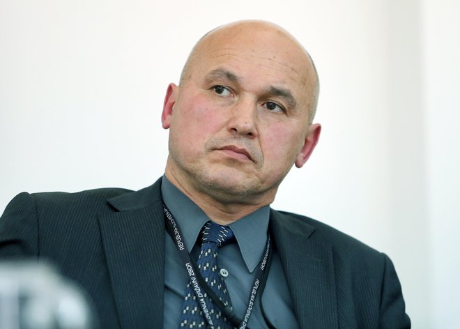 Direktor Sove Zoran Klemenčič se seli na obrambno ministrstvo. Foto Aleš Černivec
